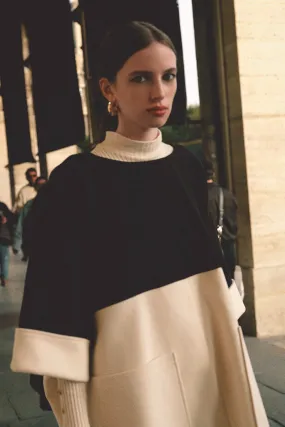CONTRAST COLOR CACHET PONCHO